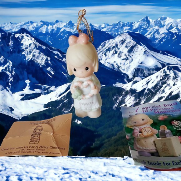 1997 Precious Moments "Can You Join Us For A Merry" Christmas #272698 Ornament - Picture 2 of 8